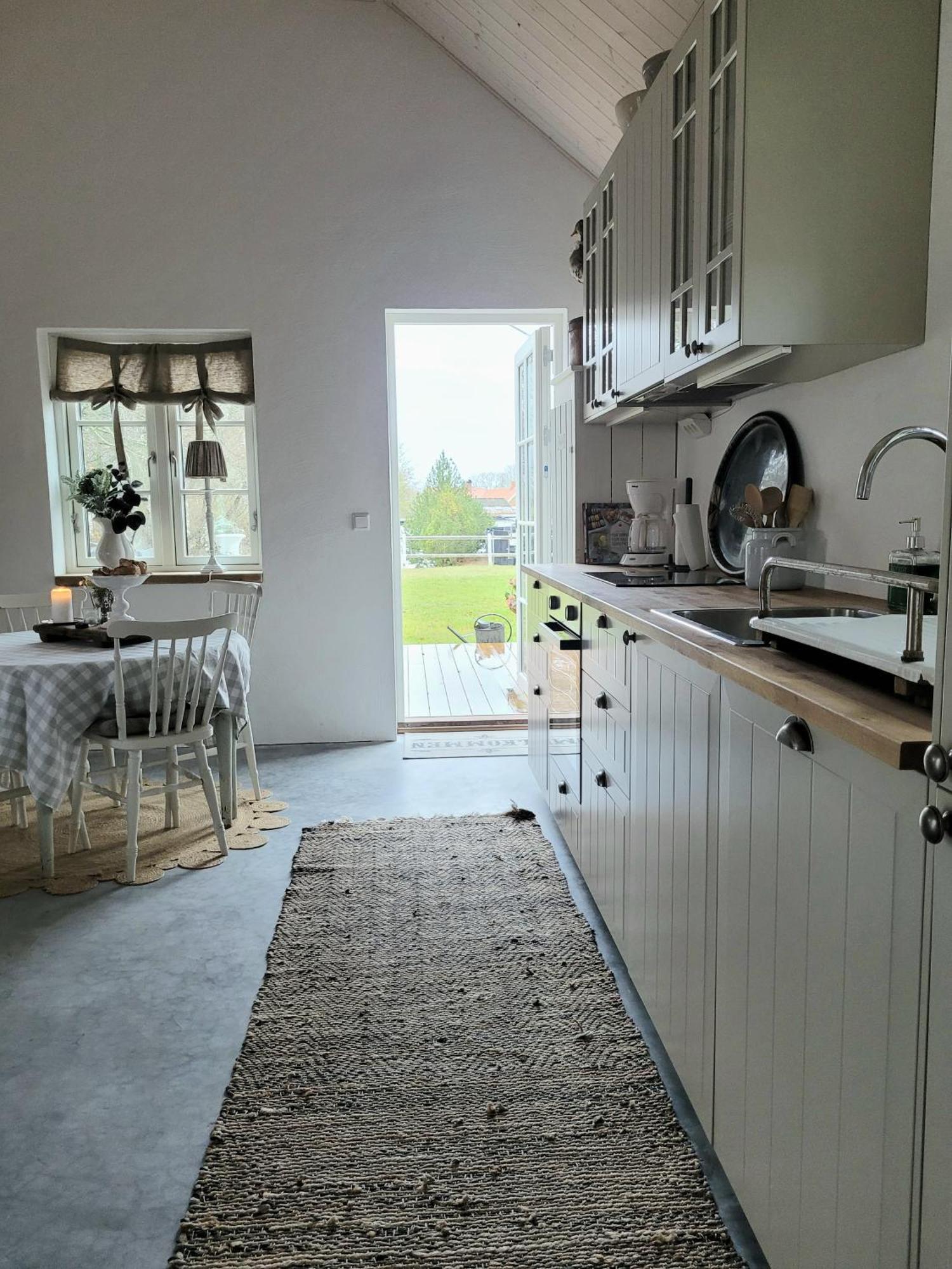 Feriehus Mysigt Hus I Liten By Naera Havet Ystad