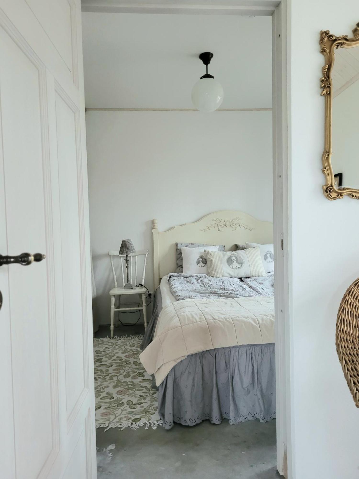 Mysigt Hus I Liten By Naera Havet Feriehus