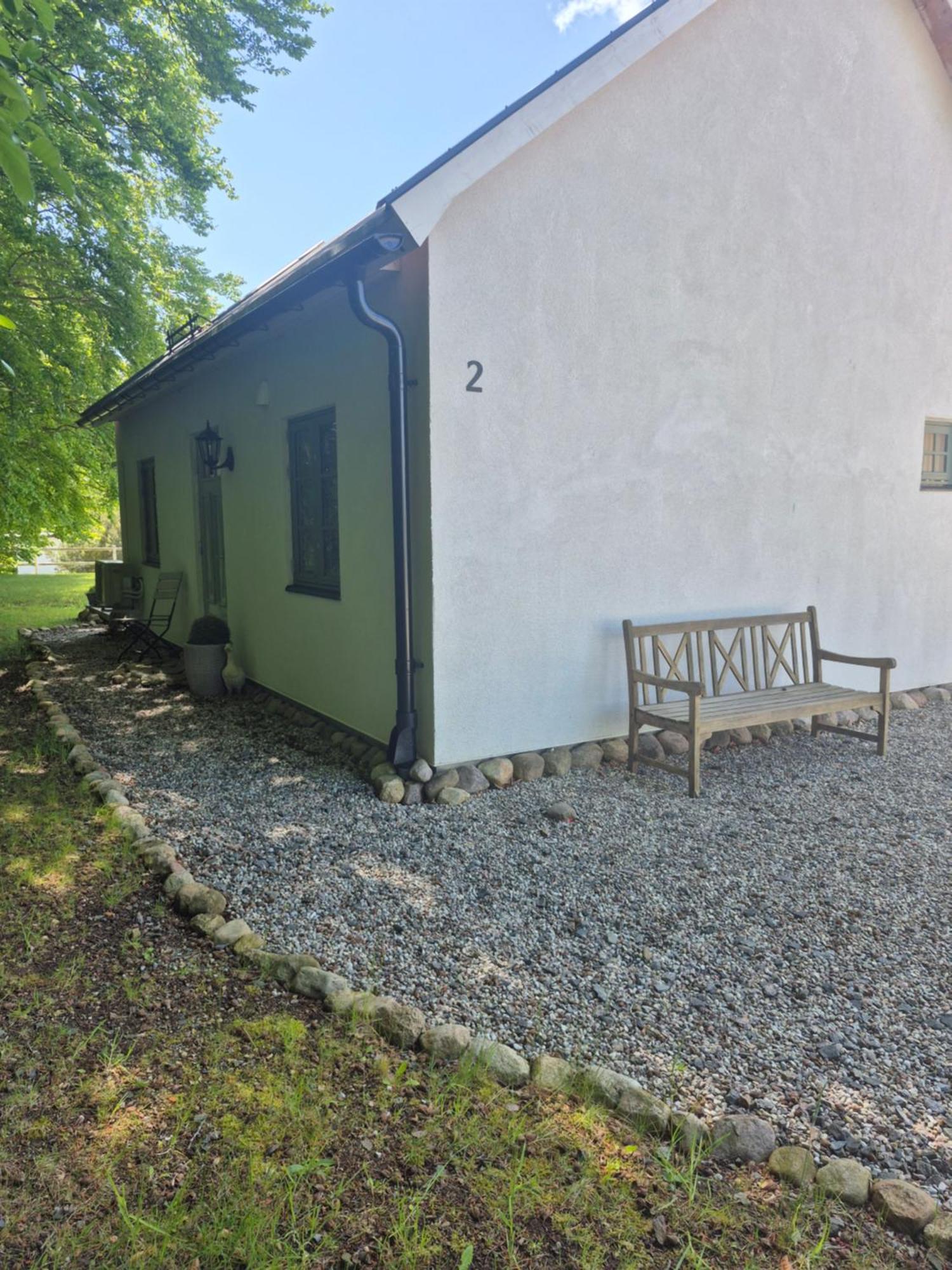 Feriehus Mysigt Hus I Liten By Naera Havet